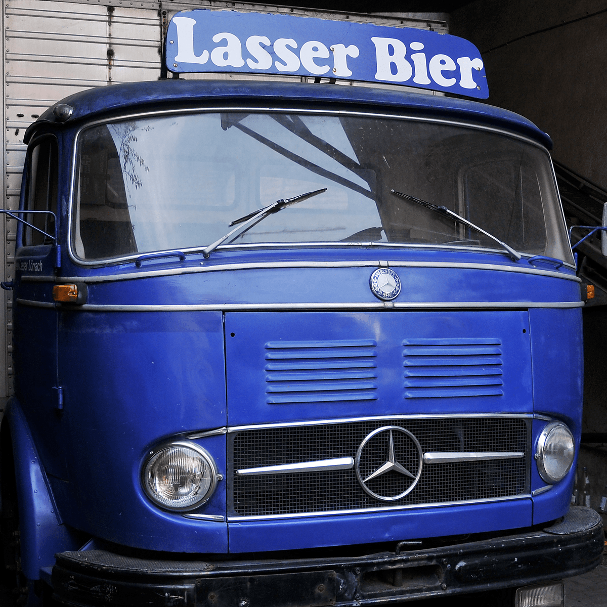 Lasser Oldtimer Alte Oldtimer Bekommen Neuen Glanz